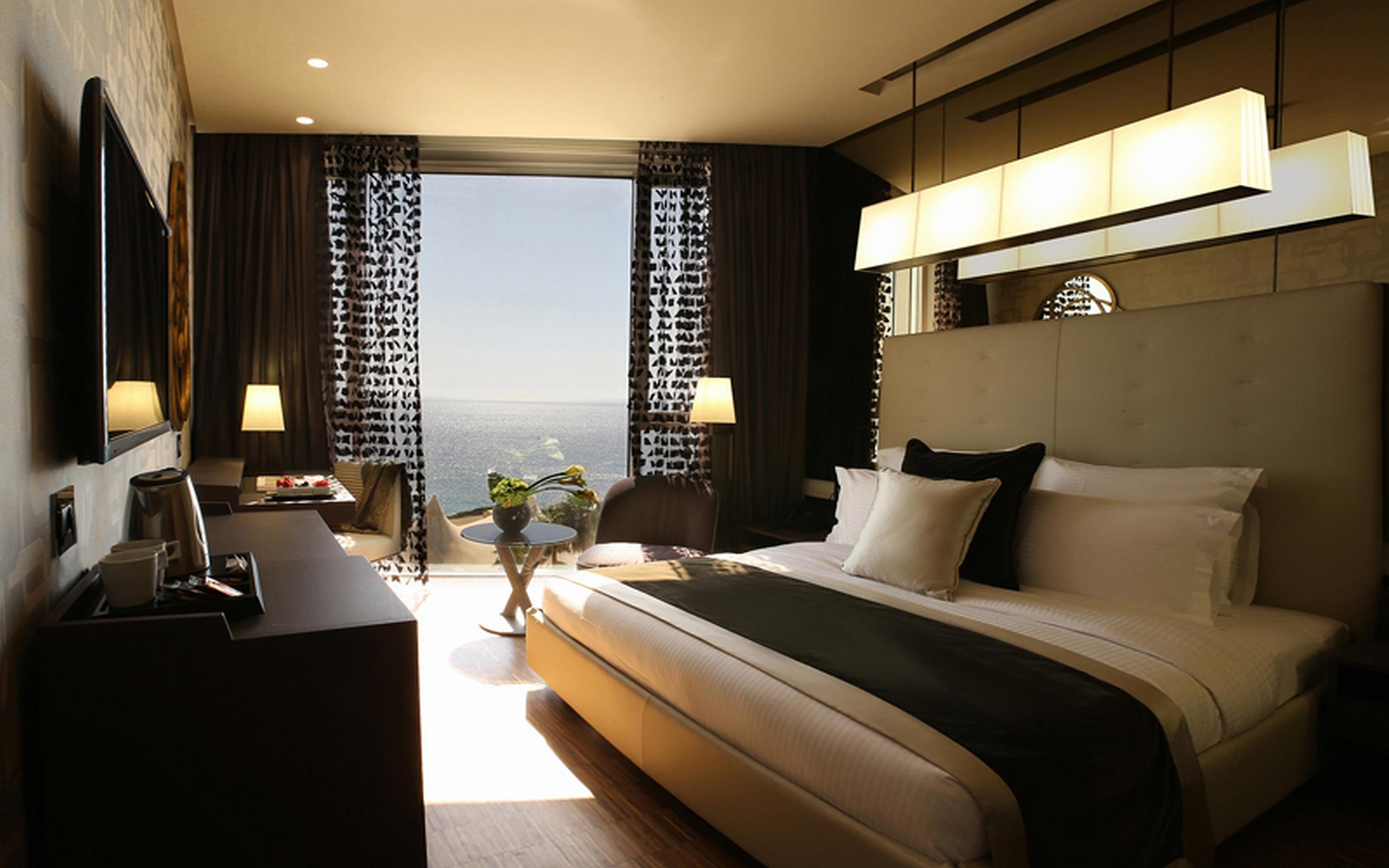 Lancaster Plaza Beirut Hotel Exterior photo Deluxe Room