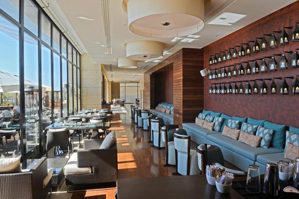 Lancaster Plaza Beirut Hotel Exterior photo The interior of the restaurant