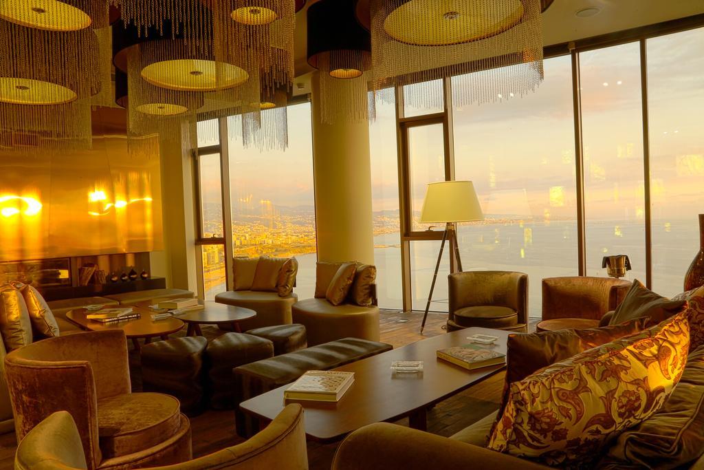 Lancaster Plaza Beirut Hotel Exterior photo The lounge at the 360° Sky Lounge