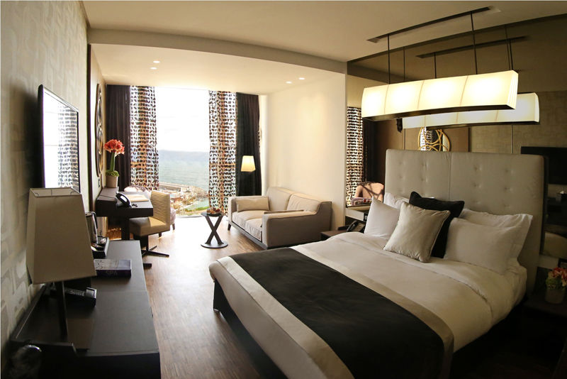 Lancaster Plaza Beirut Hotel Exterior photo A room at the hotel