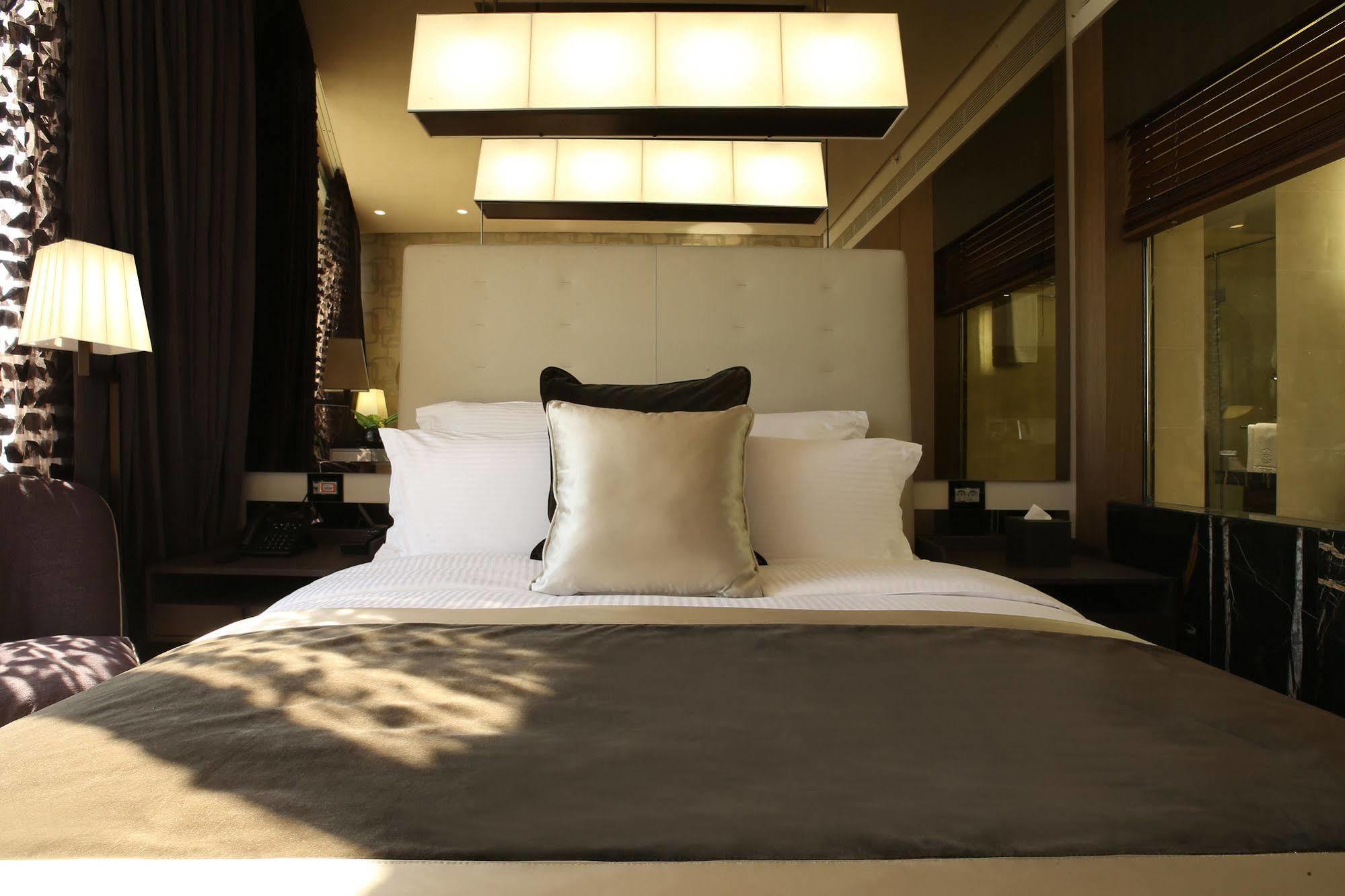 Lancaster Plaza Beirut Hotel Exterior photo A bedroom at The Park, New Delhi